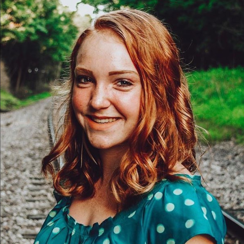 Meet your Posher, Ava